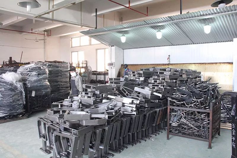 7月暑假季,祥聚座椅專注青少年的健康與成長,繁忙趕工!(圖11) 7月暑假季,祥聚座椅專注青少年的健康與成長,繁忙趕工!(圖11)