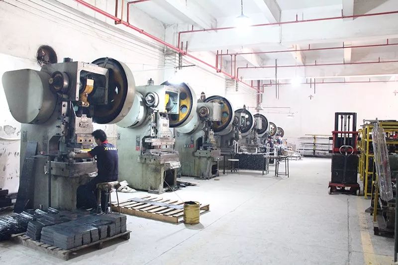 7月暑假季,祥聚座椅專注青少年的健康與成長,繁忙趕工!(圖12) 7月暑假季,祥聚座椅專注青少年的健康與成長,繁忙趕工!(圖12)