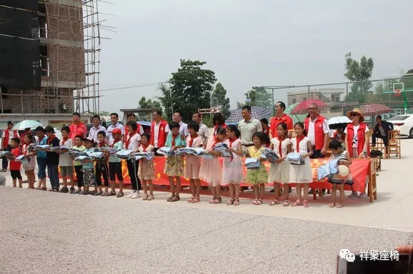 【祥聚微公益】愛心課桌椅，關愛留守兒童(圖9)