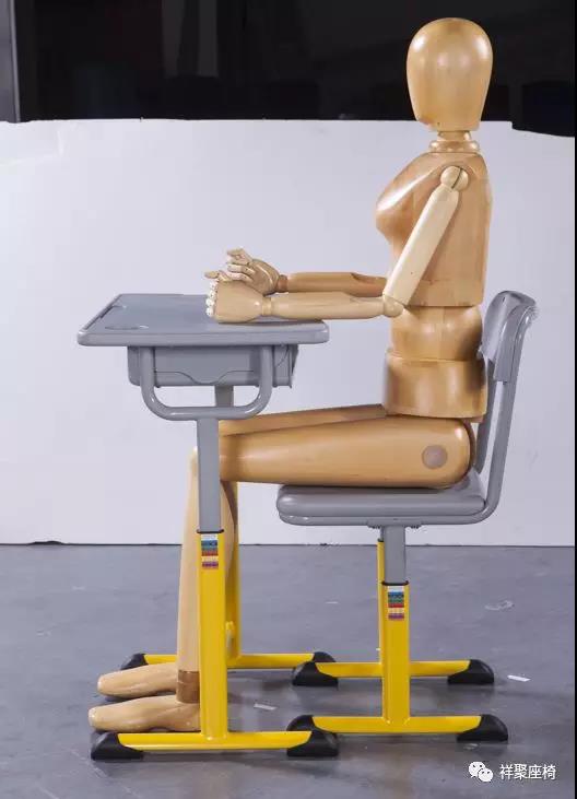 教育裝備創新産品層出不窮，新型課桌椅将替代傳統課桌椅(圖2)