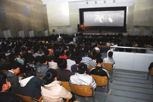 祥聚工程|深圳景城一中360°體驗禮堂全新内景