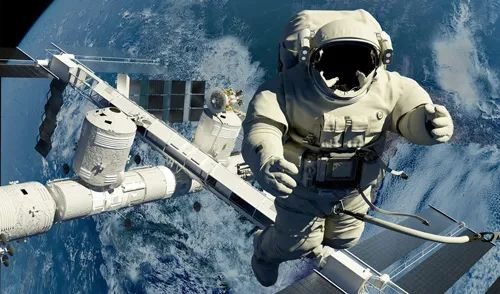 别讓近視使孩子們被夢想拒之門外|世界航天日